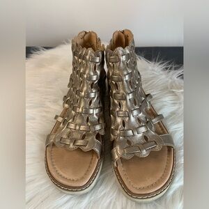 Pikolinos Women's Metallic Sandals